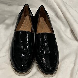 Vionic Kensley Womens Patent Black Loafers size 8